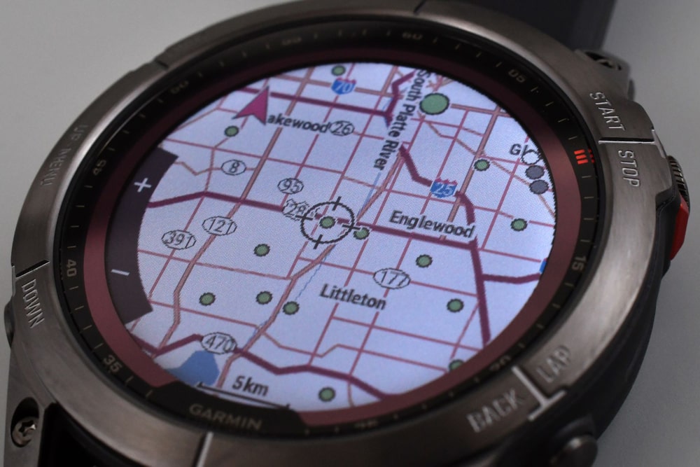 displej hodinek Fenix